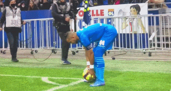 海港0-0柔佛新山，陈威12次扑救，加布里埃尔、冯劲失良机