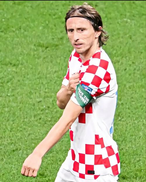 广东队33分大胜狂风晋级CBA决赛