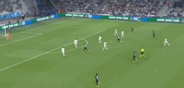 斯凯利晒穿齐达内、博格巴尤文球衣照，尤文球迷留言“快来”